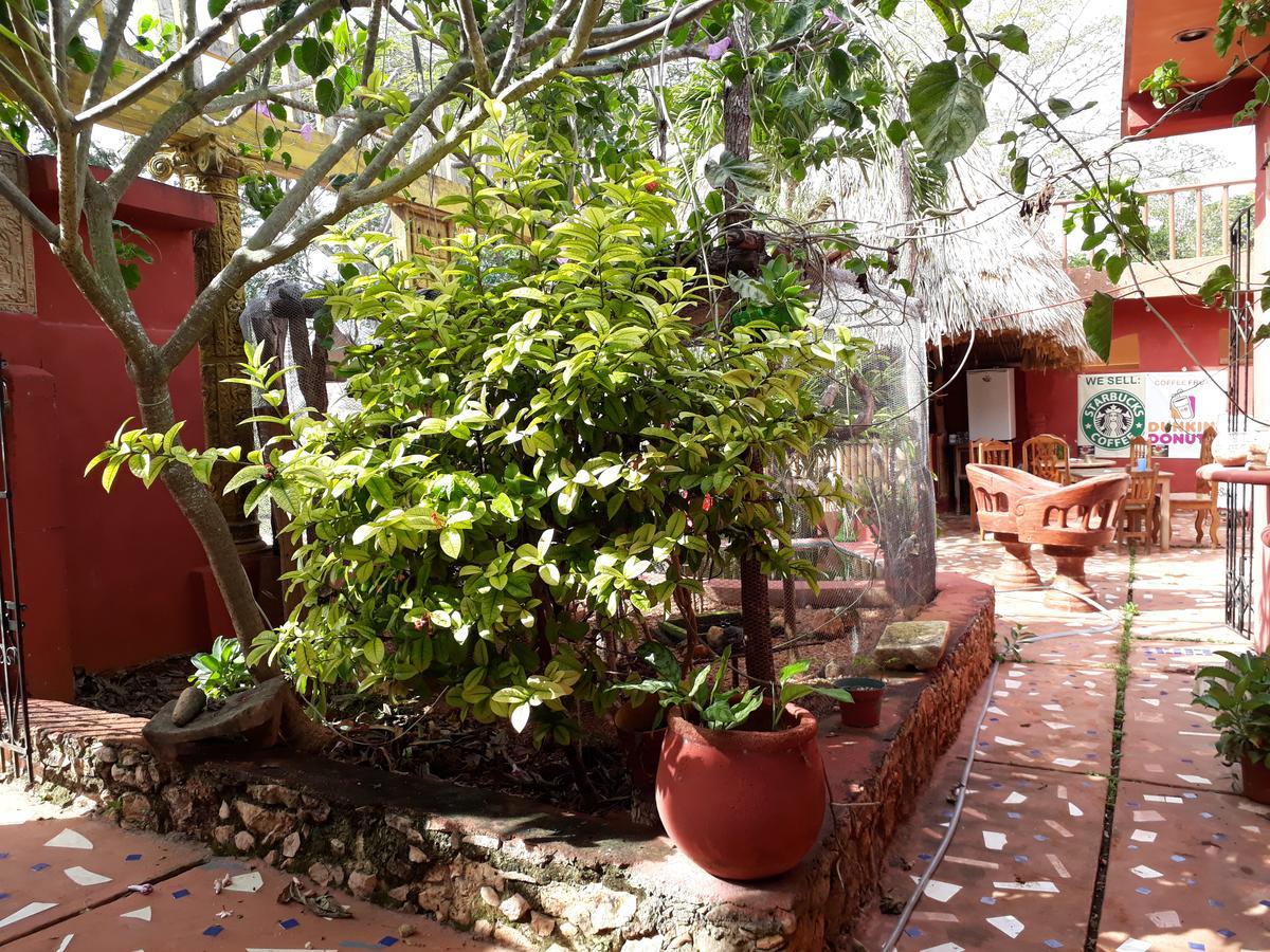 El Chac Mool Santa Elena Exterior foto